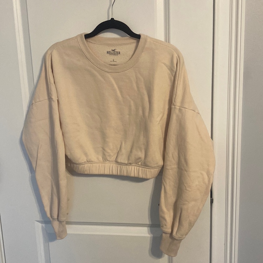 Cropped crew neck